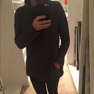 Splendid turtleneck sweater side seam pockets.